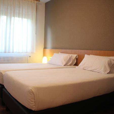 Hostal Abodi ปัมโปลนา ภายนอก รูปภาพ