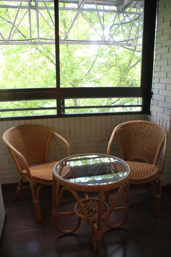 Hostal Abodi ปัมโปลนา ภายนอก รูปภาพ